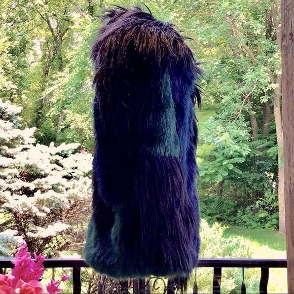 BLANK NYC PLUSH FAUX FUR VEST M NWT BLUE/BLACK COLOR BLEND - Picture 11 of 15